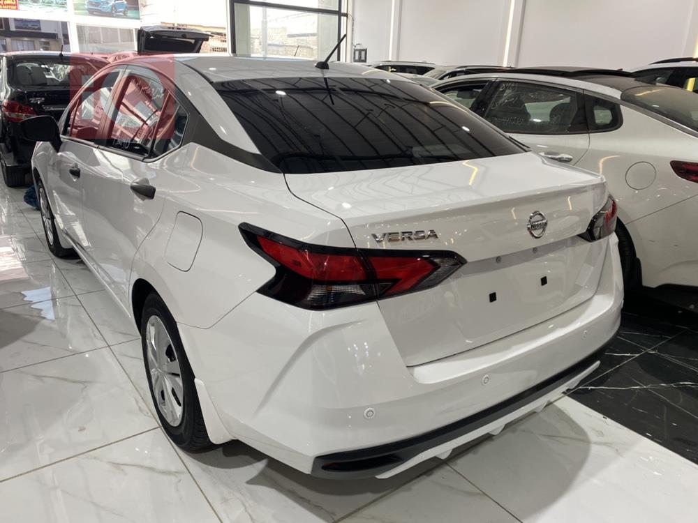 نیسان ڤێرسا